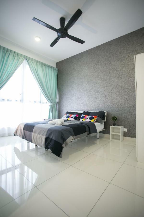 Econest Apartment By The One - Educity Nusajaya Nusajaya  Kültér fotó
