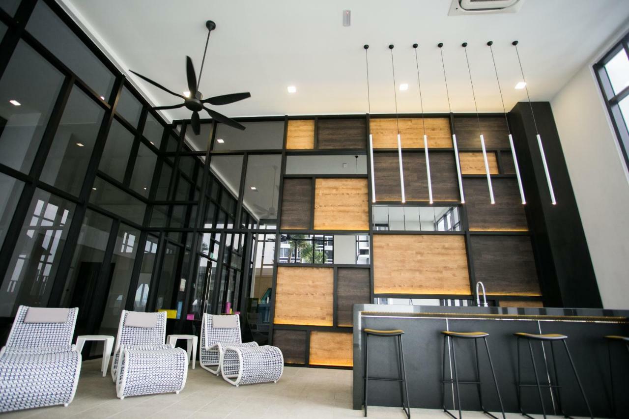 Econest Apartment By The One - Educity Nusajaya Nusajaya  Kültér fotó