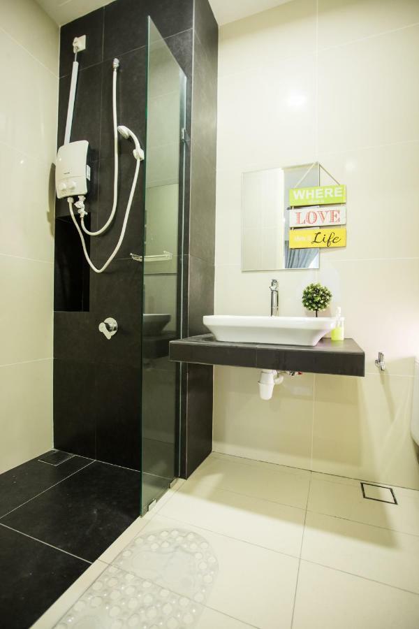 Econest Apartment By The One - Educity Nusajaya Nusajaya  Kültér fotó